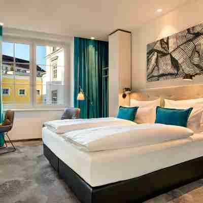 Motel One Linz-Hauptplatz Rooms