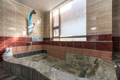 Large Family Room with Large Bath