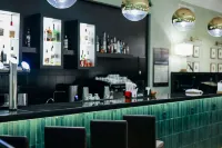 Hilton Garden Inn Kaluga Hotel - bar
