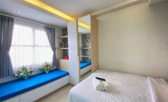 Homey and Clean 1Br Apartment at Parahyangan Residence by Travelio