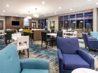 La Quinta Inn & Suites by Wyndham Valdosta Hotels in Lowndes County