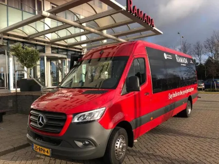 Ramada by Wyndham Amsterdam Airport Schiphol Отели рядом со станцией Amstel Train Station