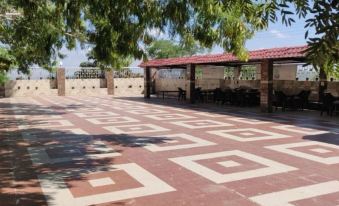 Etranger Resorts - Housity