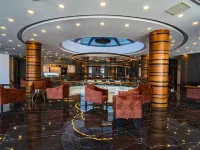 Novel Centre Point Hotel - Bares