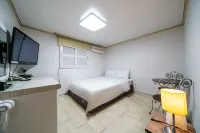 Paju Geumchon Lip Hotels near Geumchon Tongil Market