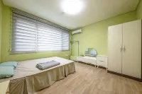 堤川努恩岡松旅館 Jeongbangsa Temple附近的飯店