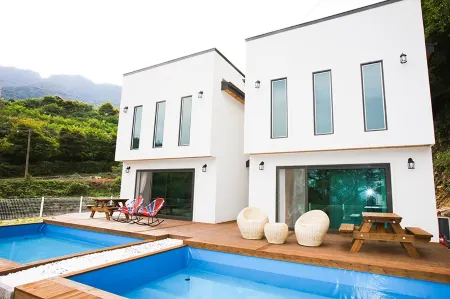 Danyang P and P Pension