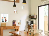 Rainbow Field House Hotels near Jiji Train Station