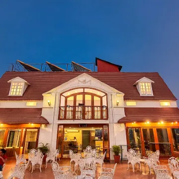 Hotel Godwin - Colaba Hotels near Chhatrapati Shivaji Maharaj Vastu Sangrahalaya