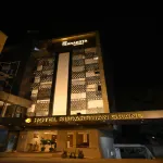 Hotel Sudarshan Grand Nampally站附近的飯店