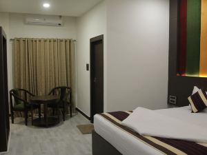 Hotel Piyush Regency