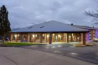 Days Inn by Wyndham Wooster Hotels in Wooster