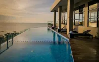 Golden Tulip Essential Belitung - Beach