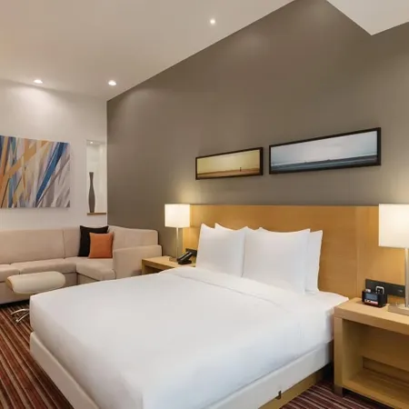Hyatt Place Shenzhen Airport