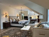 Norfolk Guest House Inn Hotel dekat Hartsland Market Square