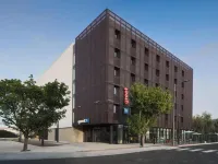 ibis Budget La Rochelle Centre Gare โรงแรมใกล้สนามบินลาโครแชลล์