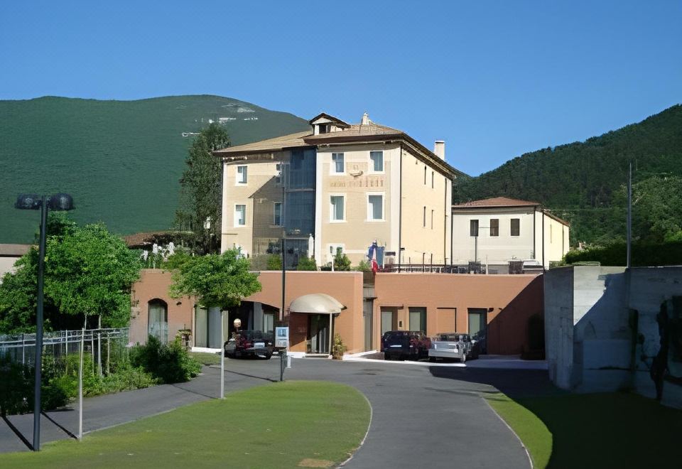 hotel overview picture