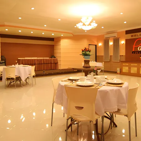Patria Palace Hotel Отели в г. Блитар