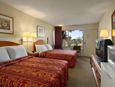 Knights Inn San Antonio Near at&T Center