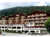 Silvretta Parkhotel AG - Parkplatz