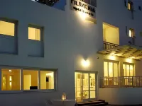 Filoxenia Apartments - Pemandangan Pantai