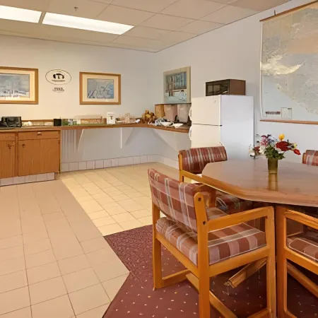 Costa Mesa Inn - Newport Beach Area