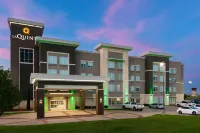 La Quinta Inn and Suites by Wyndham Ft. Worth - Burleson