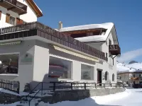 Schorta's Alvetern - Boutique Hotel - Mountain View