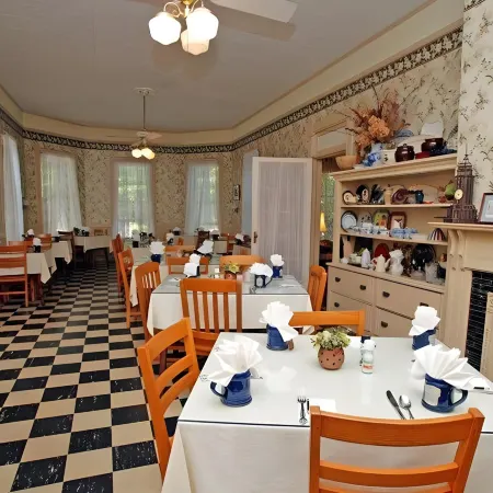 1898 Waverly Inn