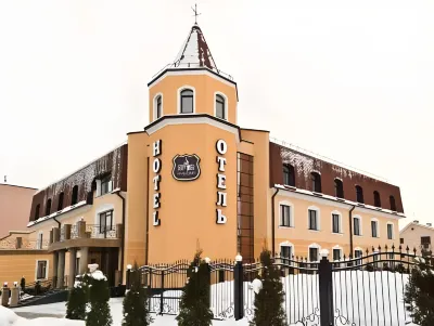 Park Hotel Zamkovy Hotel dekat Gomel Palace & Park Ensemble