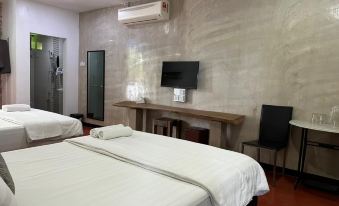 Rock Wood Hotel