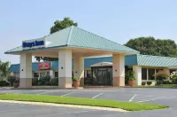 Howard Johnson by Wyndham Fort St. John