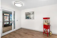 Sonesta Simply Suites Austin South