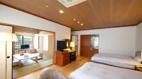 Hotel Shirasagi - parking