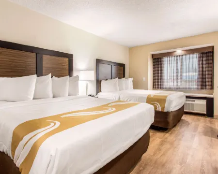Quality Inn & Suites Myrtle Beach Near Outlets キャロライナ・フォレストのホテル