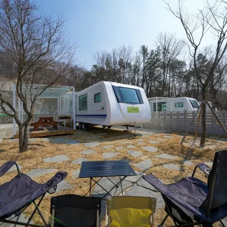 The Hill Glamping