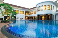 Rattan Inn Hotel Powered by Archipelago