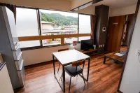 Kotobuki House 3F Building with Sky View Terrace Hotels in Tsuru