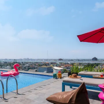 Moxy Solo Hotel dekat Keraton Surakarta