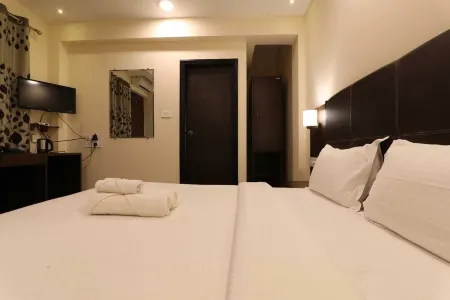 Hotel Menino Executive Отели в г. Ананд