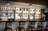 Delta Hotels Tudor Park Country Club - bar