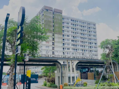 Good Studio at Gateway Park LRT City by Travelio Hotel di Pondokgede