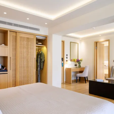 Somewhere Boutique Hotel Vouliagmeni Отели рядом с достопримечательностью «Пляж Астир»