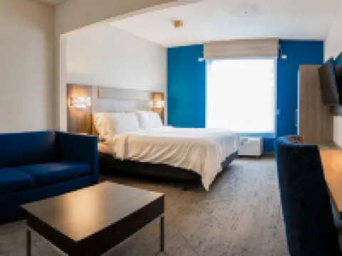Holiday Inn Express & Suites HIAWASSEE by IHG Hotels in Towns County