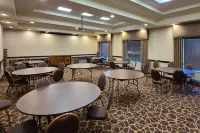 Comfort Inn & Suites Hotels in Beeville