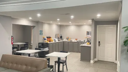 Homegate Inn and Suites Collierville TN Отели в г. Кольервилл