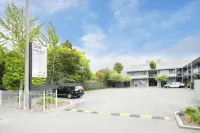 306 Motel Apartments - Motels
