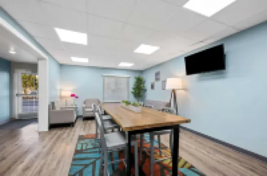 WoodSpring Suites Hobbs