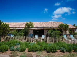 Le Hameau des Pesquiers Ecolodge & Spa, Curio Collection by Hilton