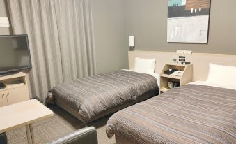 Hotel Route-Inn Ebina Ekimae